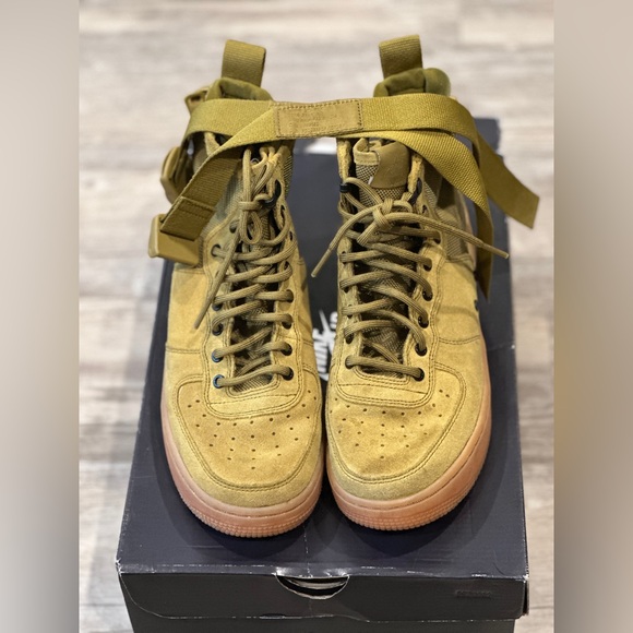 Nike SF Air Force 1 Mid - Picture 1 of 6